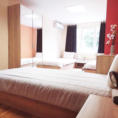 Roma Hostel Βάρνα Εξωτερικό φωτογραφία
