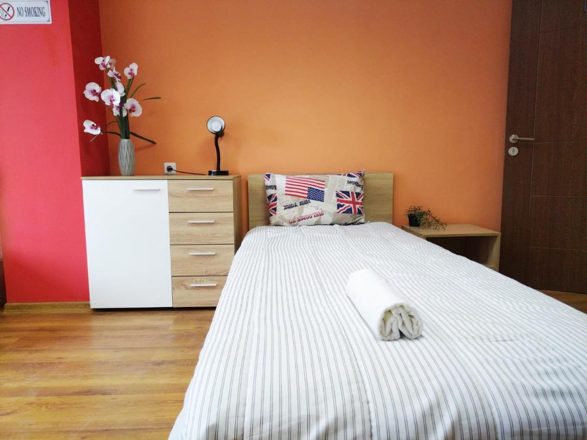 Roma Hostel Βάρνα Εξωτερικό φωτογραφία