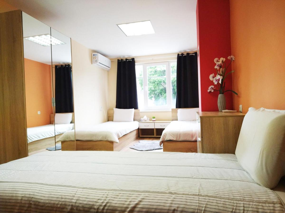 Roma Hostel Βάρνα Εξωτερικό φωτογραφία